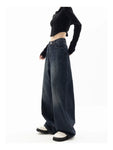 Cool dark blue oversized baggy jeans for a casual Y2K style