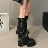 Ladies biker boots with belt buckle for a grung look