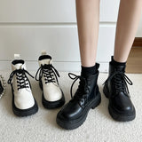 E-Girl Combat-Boots in Schwarz für Deinen Look