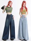 Oversized jeans in Goth &amp; E-Girl styleHigh waist with wide legs