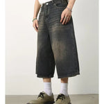 Y2K Oversize-Jorts: Lässige Denim-Shorts im Streetwear-Stil