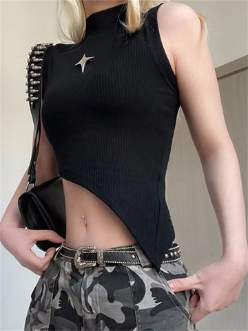 Schwarzes Crop-Top mit asymmetrischem Schnitt und Stern – Egirl Streetwear