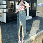 High waist denim skirt with fringes and slit and the Y2K style