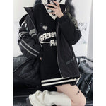 Pullover over e-girl Stil V-Ausschnitt Schrift Gothic