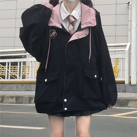 Japanische E-Girl Streetwear Kapuzenjacke in schwarz und pink mit Reißverschluss